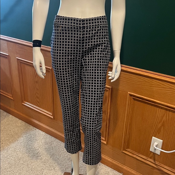 Anne Klein Window Pane Print Ankle Pants. - Picture 1 of 9